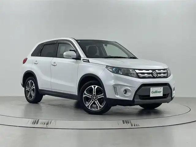 スズキ エスクード 1．6XC 道央・札幌 2017(平29)年 6.5万km クールホワイトパール 4WD/社外8インチメモリナビ(型式：AVIC-RL900ZS)/CD/DVD/Bluetooth/フルセグ/クルーズコントロール/バックカメラ/ハーフレザーシート/前席シートヒーター/純正17インチAW/プッシュスタート/スマートキー