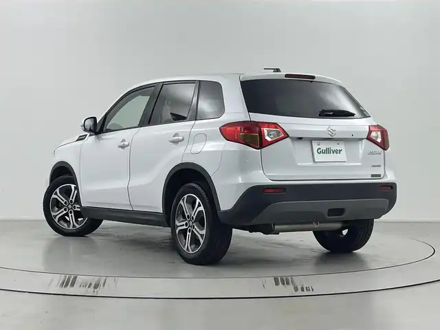 スズキ エスクード 1．6XC 道央・札幌 2017(平29)年 6.5万km クールホワイトパール 4WD/社外8インチメモリナビ(型式：AVIC-RL900ZS)/CD/DVD/Bluetooth/フルセグ/クルーズコントロール/バックカメラ/ハーフレザーシート/前席シートヒーター/純正17インチAW/プッシュスタート/スマートキー