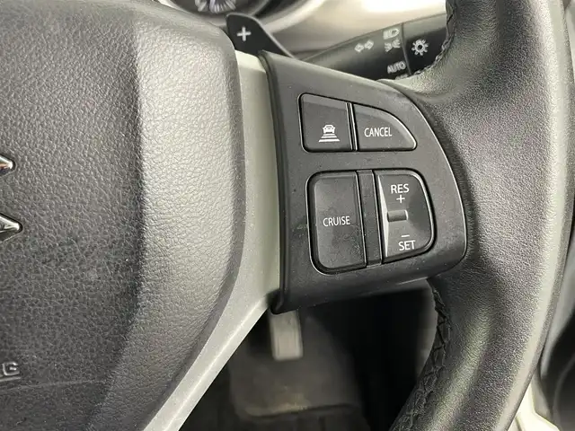スズキ エスクード 1．6XC 道央・札幌 2017(平29)年 6.5万km クールホワイトパール 4WD/社外8インチメモリナビ(型式：AVIC-RL900ZS)/CD/DVD/Bluetooth/フルセグ/クルーズコントロール/バックカメラ/ハーフレザーシート/前席シートヒーター/純正17インチAW/プッシュスタート/スマートキー