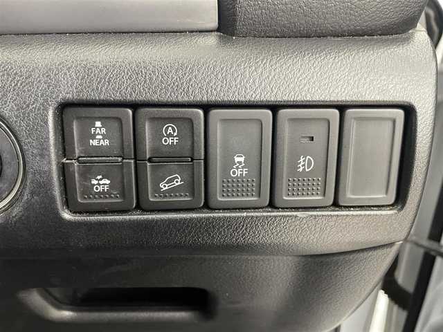 スズキ エスクード 1．6XC 道央・札幌 2017(平29)年 6.5万km クールホワイトパール 4WD/社外8インチメモリナビ(型式：AVIC-RL900ZS)/CD/DVD/Bluetooth/フルセグ/クルーズコントロール/バックカメラ/ハーフレザーシート/前席シートヒーター/純正17インチAW/プッシュスタート/スマートキー