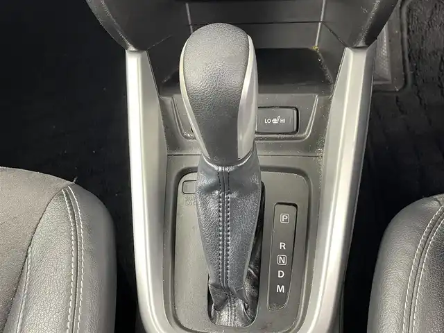 スズキ エスクード 1．6XC 道央・札幌 2017(平29)年 6.5万km クールホワイトパール 4WD/社外8インチメモリナビ(型式：AVIC-RL900ZS)/CD/DVD/Bluetooth/フルセグ/クルーズコントロール/バックカメラ/ハーフレザーシート/前席シートヒーター/純正17インチAW/プッシュスタート/スマートキー