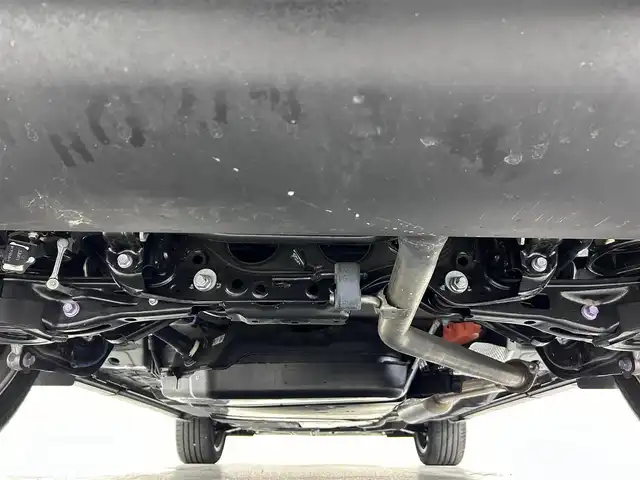 レクサス ＮＸ 350h Fスポーツ 佐賀県 2023(令5)年 0.8万km グラファイトブラックガラスフレーク 純正14インチディスプレイオーディオ/（フルセグTV.Bluetooth.Ｍｉｒｒｏｒcast）/サンルーフ/デジタルインナールームミラー/衝突被害軽減システム/全方位バックカメラ/アドバンストパーク【高度駐車支援システム】/レーダークルーズコントロール/ブラインドスポットモニター/レーンアシスト/クリアランスソナー/パーキングサポートブレーキ/オートライト/オートマチックハイビーム/オートワイパー/前後ドライブレコーダー/ビルトインETC2.0/パワーバックドア/運転席・助手席シートヒーター/運転席・助手席エアシート/運転席・助手席パワーシート/メモリーシート/レザーシート/ステアリングヒーター/純正20インチアルミホイール/3眼LEDヘッドライト/フォグライト