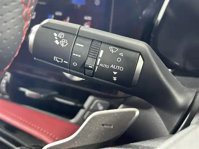レクサス ＮＸ 350h Fスポーツ 佐賀県 2023(令5)年 0.8万km グラファイトブラックガラスフレーク 純正14インチディスプレイオーディオ/（フルセグTV.Bluetooth.Ｍｉｒｒｏｒcast）/サンルーフ/デジタルインナールームミラー/衝突被害軽減システム/全方位バックカメラ/アドバンストパーク【高度駐車支援システム】/レーダークルーズコントロール/ブラインドスポットモニター/レーンアシスト/クリアランスソナー/パーキングサポートブレーキ/オートライト/オートマチックハイビーム/オートワイパー/前後ドライブレコーダー/ビルトインETC2.0/パワーバックドア/運転席・助手席シートヒーター/運転席・助手席エアシート/運転席・助手席パワーシート/メモリーシート/レザーシート/ステアリングヒーター/純正20インチアルミホイール/3眼LEDヘッドライト/フォグライト