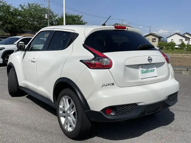 日産 ジューク 15RX Vセレクション 群馬県 2019(令1)年 10.2万km ブリリアントホワイトパール 社外ナビ/CD/DVD/TV/Bluetooth/レーンキープアシスト/衝突軽減システム/バックカメラ、全方位カメラ/ETC/ウィンカーミラー/電動格納ミラー/フォグランプ/純正アルミホイール/アイドリングストップ