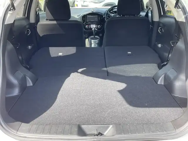 日産 ジューク 15RX Vセレクション 群馬県 2019(令1)年 10.2万km ブリリアントホワイトパール 社外ナビ/CD/DVD/TV/Bluetooth/レーンキープアシスト/衝突軽減システム/バックカメラ、全方位カメラ/ETC/ウィンカーミラー/電動格納ミラー/フォグランプ/純正アルミホイール/アイドリングストップ