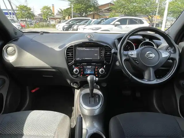日産 ジューク 15RX Vセレクション 群馬県 2019(令1)年 10.2万km ブリリアントホワイトパール 社外ナビ/CD/DVD/TV/Bluetooth/レーンキープアシスト/衝突軽減システム/バックカメラ、全方位カメラ/ETC/ウィンカーミラー/電動格納ミラー/フォグランプ/純正アルミホイール/アイドリングストップ