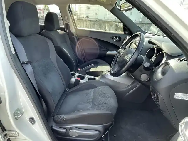 日産 ジューク 15RX Vセレクション 群馬県 2019(令1)年 10.2万km ブリリアントホワイトパール 社外ナビ/CD/DVD/TV/Bluetooth/レーンキープアシスト/衝突軽減システム/バックカメラ、全方位カメラ/ETC/ウィンカーミラー/電動格納ミラー/フォグランプ/純正アルミホイール/アイドリングストップ