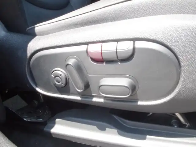 ＭＩＮＩ ＢＭＷ ミニ クロスオーバー クーパー SD オール4 岩手県 2022(令4)年 4.3万km ホワイト・シルバー インテリセーフ /LDW/純正HDDナビ/社外地デジチューナー/バックカメラ/PDC/コンフォートアクセス/サンルーフ/ミラーETC/クルコン /黒革シート/パワーシート/シートヒーター /LEDライト/LEDフォグ/前後ドラレコ