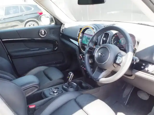 ＭＩＮＩ ＢＭＷ ミニ クロスオーバー クーパー SD オール4 岩手県 2022(令4)年 4.3万km ホワイト・シルバー インテリセーフ /LDW/純正HDDナビ/社外地デジチューナー/バックカメラ/PDC/コンフォートアクセス/サンルーフ/ミラーETC/クルコン /黒革シート/パワーシート/シートヒーター /LEDライト/LEDフォグ/前後ドラレコ