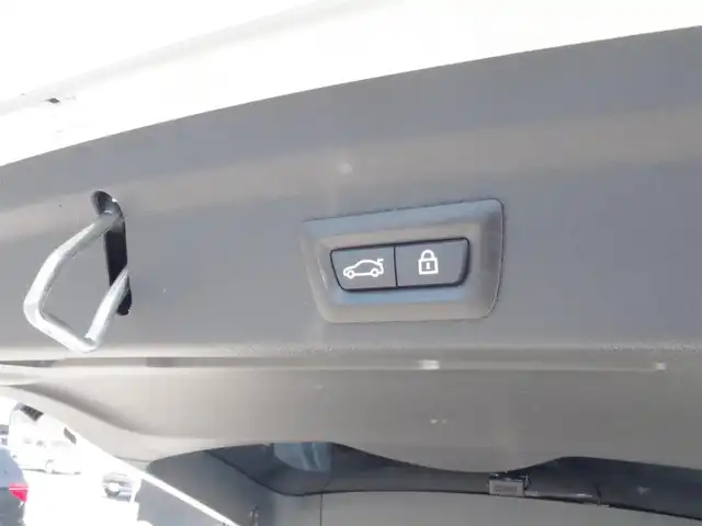 ＭＩＮＩ ＢＭＷ ミニ クロスオーバー クーパー SD オール4 岩手県 2022(令4)年 4.3万km ホワイト・シルバー インテリセーフ /LDW/純正HDDナビ/社外地デジチューナー/バックカメラ/PDC/コンフォートアクセス/サンルーフ/ミラーETC/クルコン /黒革シート/パワーシート/シートヒーター /LEDライト/LEDフォグ/前後ドラレコ