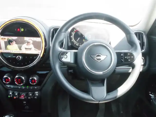 ＭＩＮＩ ＢＭＷ ミニ クロスオーバー クーパー SD オール4 岩手県 2022(令4)年 4.3万km ホワイト・シルバー インテリセーフ /LDW/純正HDDナビ/社外地デジチューナー/バックカメラ/PDC/コンフォートアクセス/サンルーフ/ミラーETC/クルコン /黒革シート/パワーシート/シートヒーター /LEDライト/LEDフォグ/前後ドラレコ