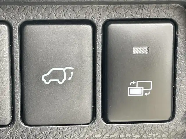 トヨタ ハリアー プログレス 佐賀県 2019(令1)年 4.9万km ホワイトパールクリスタルシャイン 純正9型ナビゲーション/・フルセグTV/CD/DVD/Bluetooth/パノラミックビューモニター/エアロ/JBLプレミアムサウンド/トヨタセーフティーセンス/衝突被害軽減ブレーキ/レーダークルーズコントロール/オートマチックハイビーム/横滑り防止装置/電動リアゲート/パワーシート/ETC/ドライブレコーダー/純正フロアマット/純正LEDヘッドライト/純正18インチアルミホイール