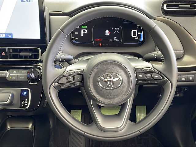 トヨタ アクア Z 鹿児島県 2021(令3)年 0.8万km プラチナホワイトパールマイカ Apple car play/純正メモリナビ/(フルセグTV/Bluetooth/USB)/パノラミックビューモニター/ハーフレザーシート/D席パワーシート/前席シートヒーター/ブラインドスポットモニター/ヘッドアップディスプレイ/セーフティセンス/・プリクラッシュセーフティ/・レーントレーシングアシスト/・レーダークルーズコントロール/・オートマチックハイビーム/・ロードサインアシスト/LEDヘッドライト/スマートキー/ビルトインETC2.0/前後ドライブレコーダー/ステアリングヒーター/100V電源/横滑り防止機能/純正16インチアルミホイール/カーテンエアバック/保証書/取扱説明書