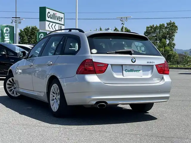 ＢＭＷ ３２０ｉ ツーリング 奈良県 2010(平22)年 15.3万km シルバー 純正ナビ　/ETC　/USB入力端子　/CDチェンジャー　/保証書　/取扱説明書　/スマートキー　/社外マット　/純正アルミホイール　/ABS　/ハロゲンヘッドライト　/エアバッグ