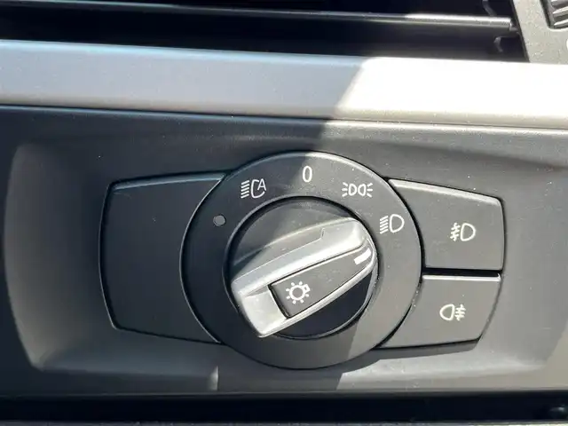 ＢＭＷ ３２０ｉ ツーリング 奈良県 2010(平22)年 15.3万km シルバー 純正ナビ　/ETC　/USB入力端子　/CDチェンジャー　/保証書　/取扱説明書　/スマートキー　/社外マット　/純正アルミホイール　/ABS　/ハロゲンヘッドライト　/エアバッグ