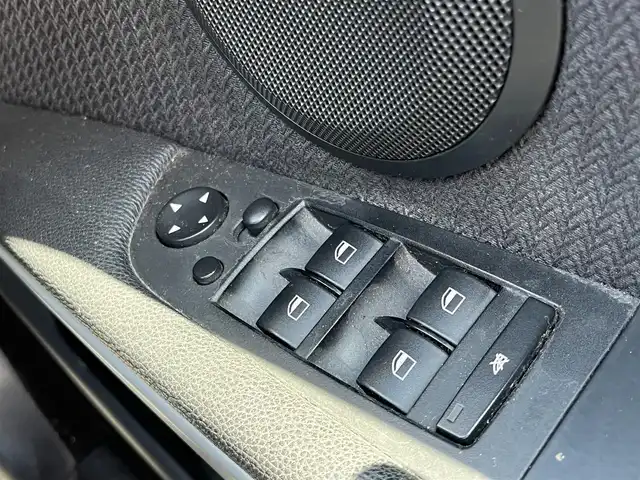 ＢＭＷ ３２０ｉ ツーリング 奈良県 2010(平22)年 15.3万km シルバー 純正ナビ　/ETC　/USB入力端子　/CDチェンジャー　/保証書　/取扱説明書　/スマートキー　/社外マット　/純正アルミホイール　/ABS　/ハロゲンヘッドライト　/エアバッグ