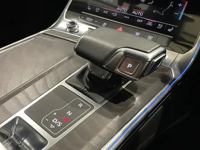 アウディ Ａ７ SB 45TFSIクワトロ 静岡県 2020(令2)年 2.8万km グレイシアホワイトメタリック 黒革シート/純正ナビ/フルセグTV/ラグジュアリーパッケージ/・ベンチレーション/・マッサージ機能/・マトリクスLED/ドライブレコーダー前後/360°カメラ/Apple CarPlay/全席シートヒーター/ワイヤレス充電