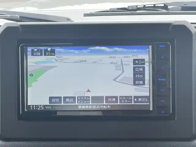スズキ ジムニー シエラ JC 愛媛県 2024(令6)年 0.5万km ピュアホワイトP DAMD littleG仕様/社外7インチSDナビ/　CD/Bluetooth/ワンセグTV/バックカメラ/ビルトインETC/革調シートカバー/社外16インチAW/前席シートヒーター/プッシュスタート/クルーズコントロール/革巻きステアリング/ステアリングスイッチ/オートライト/LEDヘッドライト/フロアマット