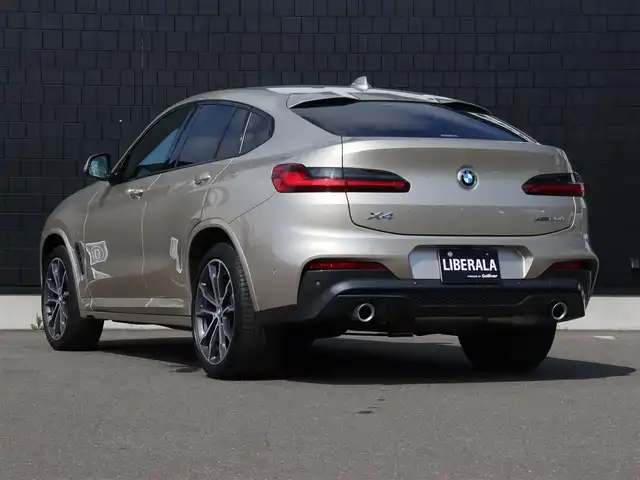 ＢＭＷ Ｘ４ xDrive 20d Mスポーツ 宮城県 2020(令2)年 2.6万km ゴールド ワンオーナー/純正ナビＴＶ/・フルセグ・ＢＴ・ＵＳＢ/パノラマサンルーフ/純正オプション２０インチＡＷ/ヘッドアップディスプレイ/パドルシフト/アダプティブクルーズコントロール/全方位カメラ/ブラインドスポットモニター/ブラウンレザーシート/全席シートヒーター/ミラー一体型ＥＴＣ/オートハイビーム/オートブレーキホールド/パワーバックドア/ダウンヒルアシスト/ワイヤレス充電/ドライブモードセレクト/ＬＥＤヘッドライト/前後フォグライト/カラーコード：Ｃ１Ｎ　サン・ストーン