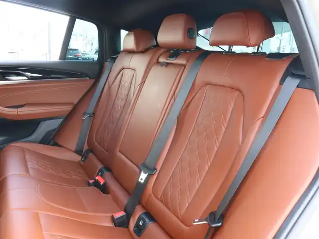 ＢＭＷ Ｘ４ xDrive 20d Mスポーツ 宮城県 2020(令2)年 2.6万km ゴールド ワンオーナー/純正ナビＴＶ/・フルセグ・ＢＴ・ＵＳＢ/パノラマサンルーフ/純正オプション２０インチＡＷ/ヘッドアップディスプレイ/パドルシフト/アダプティブクルーズコントロール/全方位カメラ/ブラインドスポットモニター/ブラウンレザーシート/全席シートヒーター/ミラー一体型ＥＴＣ/オートハイビーム/オートブレーキホールド/パワーバックドア/ダウンヒルアシスト/ワイヤレス充電/ドライブモードセレクト/ＬＥＤヘッドライト/前後フォグライト/カラーコード：Ｃ１Ｎ　サン・ストーン