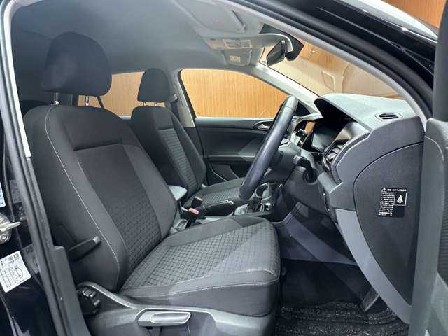フォルクスワーゲン ＶＷ Ｔ－クロス TSI アクティブ 千葉県 2021(令3)年 4.7万km ディープブラックパールエフェクト ＡＣＣ　/ナビ　/Ｄｉｓｃｏｖｅｒメディア　/Ｂｌｕｅｔｏｏｔｈ接続　/ＣａｒＰｌａｙ　　/Ｂカメラ　/衝突軽減Ｂ　/ＬＥＤヘッドライト　/プッシュスタート　/スマートキー　/ＥＴＣ　/ブラックルーフレール　/オートライト