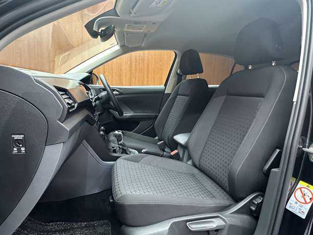 フォルクスワーゲン ＶＷ Ｔ－クロス TSI アクティブ 千葉県 2021(令3)年 4.7万km ディープブラックパールエフェクト ＡＣＣ　/ナビ　/Ｄｉｓｃｏｖｅｒメディア　/Ｂｌｕｅｔｏｏｔｈ接続　/ＣａｒＰｌａｙ　　/Ｂカメラ　/衝突軽減Ｂ　/ＬＥＤヘッドライト　/プッシュスタート　/スマートキー　/ＥＴＣ　/ブラックルーフレール　/オートライト