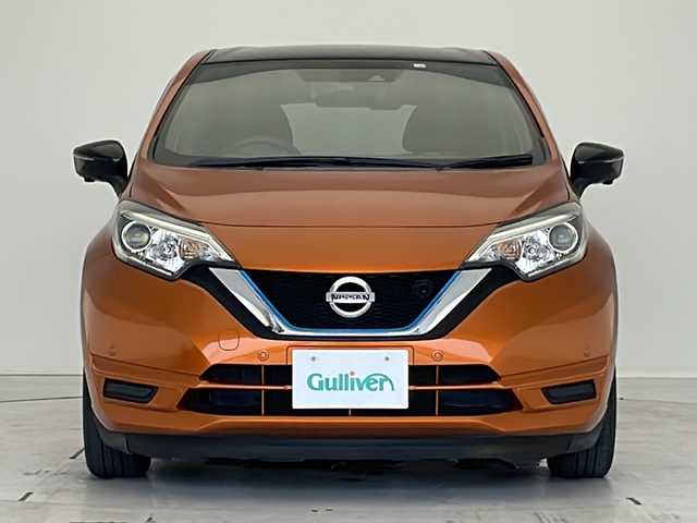 日産 ノート e－パワー X Bアロー 愛知県 2018(平30)年 4.1万km プレミアムコロナオレンジ/スーパーブラック 2トーン 衝突被害軽減ブレーキ/純正７インチSD（ナビあり）/全方位カメラ/レーダークルーズコントロール/フルセグTV/CD DVD/Bluetooth/バックカメラ/コーナーセンサー/純正アルミホイール/LEDヘッドライト/インテリジェントミラー/オートライト/ドライブレコーダー/ETC/ステアリングスイッチ/スマートキー/プッシュスタート