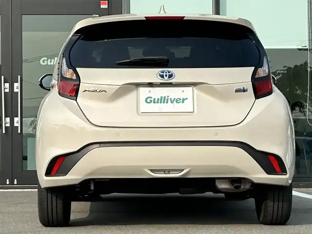 トヨタ アクア G 愛媛県 2023(令5)年 1.7万km クリアベージュメタリック 純正10.5インチディスプレイオーディオ(Bluetooth)/ビルトインETC/バックカメラ/トヨタセーフティセンス/禁煙車/レーダークルーズコントロール/フルセグTV/LEDライト/オートライト/オートマチックハイビーム/純正フロアマット/レーンキープアシスト/横滑り防止装置/盗難防止装置/サイドエアバッグ/ABS