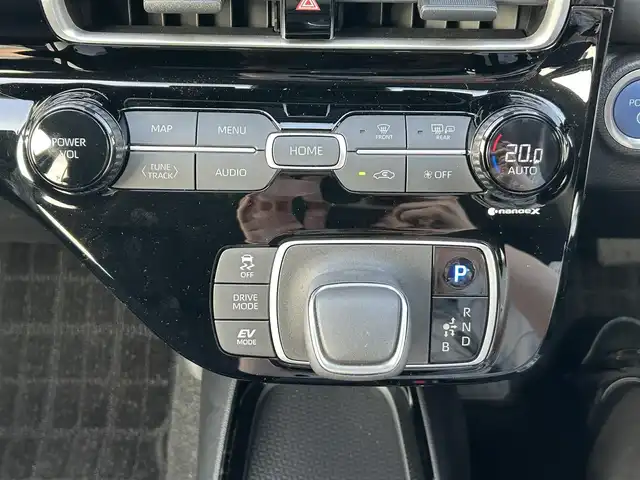 トヨタ アクア G 愛媛県 2023(令5)年 1.7万km クリアベージュメタリック 純正10.5インチディスプレイオーディオ(Bluetooth)/ビルトインETC/バックカメラ/トヨタセーフティセンス/禁煙車/レーダークルーズコントロール/フルセグTV/LEDライト/オートライト/オートマチックハイビーム/純正フロアマット/レーンキープアシスト/横滑り防止装置/盗難防止装置/サイドエアバッグ/ABS