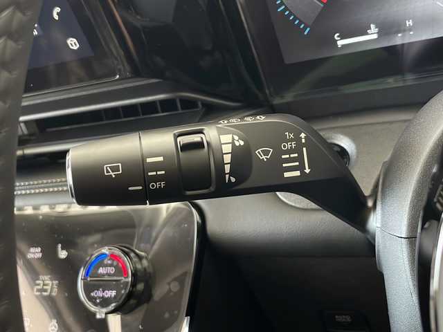 日産 セレナ e－4ORCE ハイウェイスターV 秋田県 2025(令7)年 0.1千km 白 4WD/アドバンスドドライブアシストディスプレイ（12.3インチカラーディスプレイ）/フルセグTV/BT/HDMI/両側パワースライドドア/後席モニター/プロパイロット/衝突被害軽減ブレーキ/レーダークルーズコントロール/横滑り防止装置/レーンキープアシスト/クリアランスソナー/ヘッドランプ オートレベライザー/アダプティブLEDヘッドライトシステム/インテリジェント アラウンドビューモニター/ETC2.0ユニット/寒冷地仕様/100V　AC電源/前席シートヒーター/ステアリングヒーター/フォグランプ/ステアリングヒーター/オートマチックハイビーム/純正アルミホイール