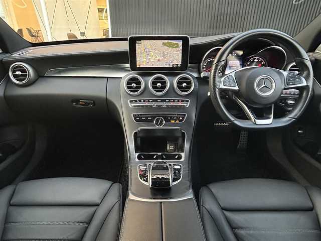 メルセデス・ベンツ Ｃ２００ アバンギャルド AMGライン 福岡県 2017(平29)年 4.8万km イリジウムシルバー レーダーセーフティパッケージ/アダプティブクルーズコントロール/レーンキープアシスト/ブラインドスポットモニター/アクティブセーフティブレーキ/レザーエクスクルーシブパッケージ/ブルメスター　/ヘッドアップディスプレイ/純正ナビ/フルセグTV/Bluetooth/バックカメラ/黒革シート/前席シートヒーター/パワーバックドア/LEDヘッドライト/オートライト/キーレスゴー　/純正18インチアルミホイール/ETC2.0