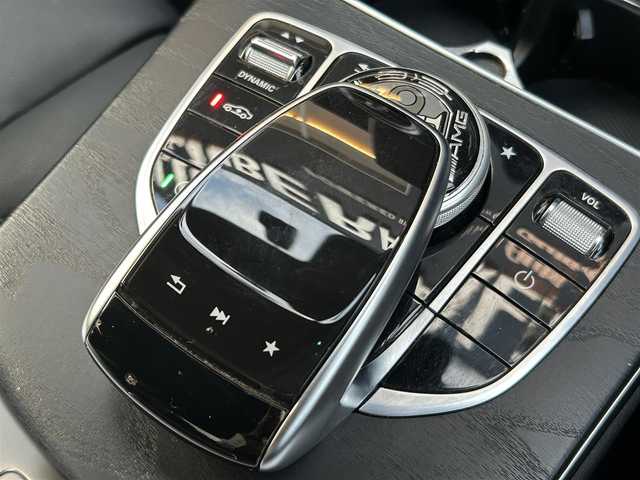 メルセデス・ベンツ Ｃ２００ アバンギャルド AMGライン 福岡県 2017(平29)年 4.8万km イリジウムシルバー レーダーセーフティパッケージ/アダプティブクルーズコントロール/レーンキープアシスト/ブラインドスポットモニター/アクティブセーフティブレーキ/レザーエクスクルーシブパッケージ/ブルメスター　/ヘッドアップディスプレイ/純正ナビ/フルセグTV/Bluetooth/バックカメラ/黒革シート/前席シートヒーター/パワーバックドア/LEDヘッドライト/オートライト/キーレスゴー　/純正18インチアルミホイール/ETC2.0