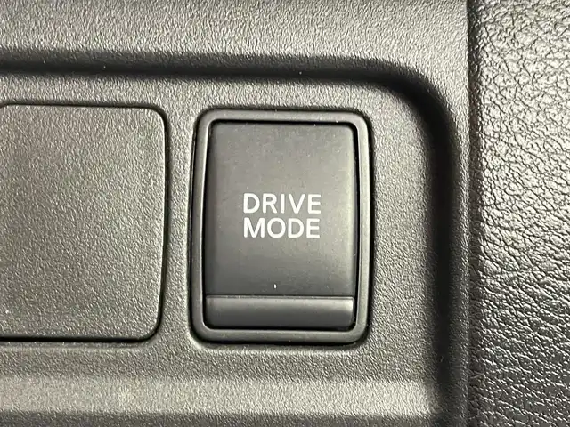 日産 セレナ e－パワー ハイウェイスター V 埼玉県 2020(令2)年 3.5万km マルーンレッド 2トーン 純正ナビ　フリップダウンモニター　アラウンドビューモニター　ＢＳＩ　全方位運転支援システム　ビルトインＥＴＣ　クルーズコントロール　ドラレコ　ハンズフリースライドドア　純正アルミ　ＬＥＤライト　地デジ