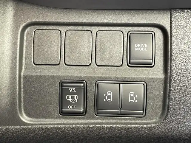 日産 セレナ e－パワー ハイウェイスター V 埼玉県 2020(令2)年 3.5万km マルーンレッド 2トーン 純正ナビ　フリップダウンモニター　アラウンドビューモニター　ＢＳＩ　全方位運転支援システム　ビルトインＥＴＣ　クルーズコントロール　ドラレコ　ハンズフリースライドドア　純正アルミ　ＬＥＤライト　地デジ