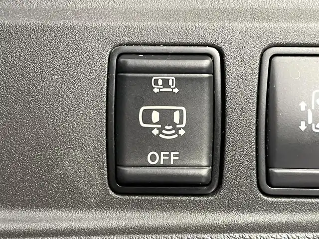 日産 セレナ e－パワー ハイウェイスター V 埼玉県 2020(令2)年 3.5万km マルーンレッド 2トーン 純正ナビ　フリップダウンモニター　アラウンドビューモニター　ＢＳＩ　全方位運転支援システム　ビルトインＥＴＣ　クルーズコントロール　ドラレコ　ハンズフリースライドドア　純正アルミ　ＬＥＤライト　地デジ