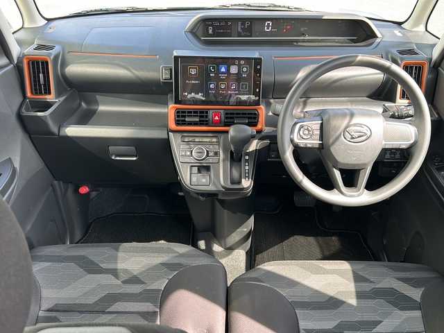 ダイハツ タント ファンクロス 福岡県 2022(令4)年 0.9万km レイクブルーメタリック ・純正ディスプレイオーディオ/-BT/フルセグTV/FM/AM/USB/HDMI/AppleCarPlay/AndroidAuto/・バックカメラ/・純正ドラレコ/・電動パーキングブレーキ/・ブレーキホールド/・純正アルミ14インチ/・純正フロアマット/・ドアバイザー/・ルーフレール/・サンシェード/・後部席テーブル/・ISOFIX/・ステアリングスイッチ