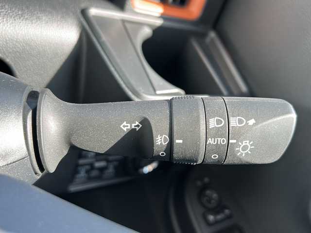 ダイハツ タント ファンクロス 福岡県 2022(令4)年 0.9万km レイクブルーメタリック ・純正ディスプレイオーディオ/-BT/フルセグTV/FM/AM/USB/HDMI/AppleCarPlay/AndroidAuto/・バックカメラ/・純正ドラレコ/・電動パーキングブレーキ/・ブレーキホールド/・純正アルミ14インチ/・純正フロアマット/・ドアバイザー/・ルーフレール/・サンシェード/・後部席テーブル/・ISOFIX/・ステアリングスイッチ
