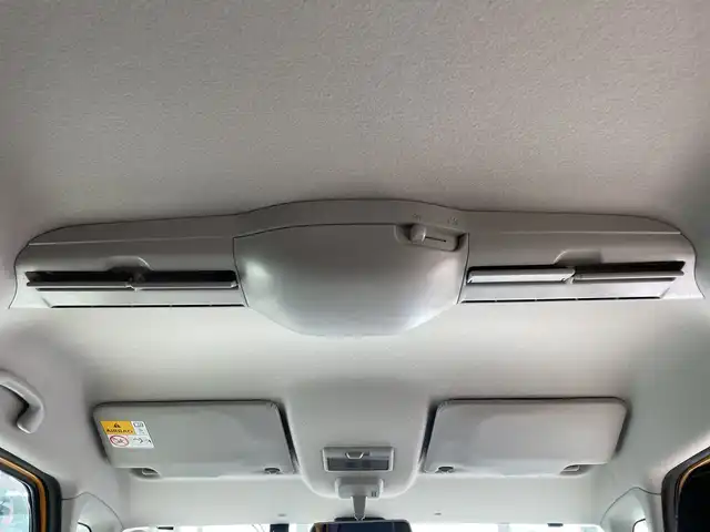 スズキ スペーシア ギア HYBRID XZターボ 埼玉県 2019(平31)年 2.5万km アクティブイエロー/ガンメタリック2トーン デュアルセンサーブレーキサポート　/メモリナビ/　　CD/DVD/BT/フルセグ　/バックカメラ　/両側パワースライドドア　/クルーズコントロール　 /LEDオートライト　/シートヒーター　/純正14インチアルミホイール　/ステアリングスイッチ/パドルシフト　/ETC