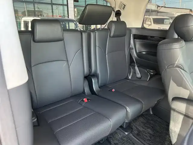 トヨタ アルファード S Cパッケージ 愛媛県 2019(令1)年 2.9万km ホワイトパールクリスタルシャイン 登録時走行距離：28648km/メーカーOP純正ナビ/AM/FM/フルセグTV/DVD/CD/純正後席モニター/サンルーフ/前後ドラレコ/ETC/バックカメラ/デジタルミラー/追従クルコン/レーンキープアシスト/パーキングアシスト/衝突軽減システム/横滑り防止装置/両側パワスラ/電動リアゲート/シートメモリー/ハンドルヒーター/LEDヘッドライト/オートライト/エンジンスタートボタン/スマートキー/純正アルミホイール/純正フロアマット