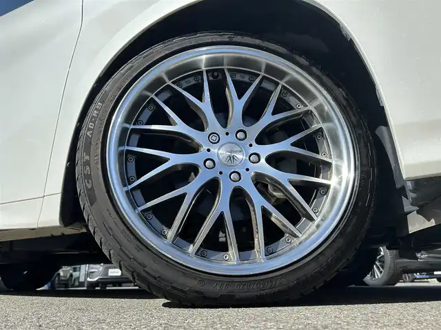 トヨタ アルファード S Cパッケージ 愛媛県 2019(令1)年 2.9万km ホワイトパールクリスタルシャイン 登録時走行距離：28648km/メーカーOP純正ナビ/AM/FM/フルセグTV/DVD/CD/純正後席モニター/サンルーフ/前後ドラレコ/ETC/バックカメラ/デジタルミラー/追従クルコン/レーンキープアシスト/パーキングアシスト/衝突軽減システム/横滑り防止装置/両側パワスラ/電動リアゲート/シートメモリー/ハンドルヒーター/LEDヘッドライト/オートライト/エンジンスタートボタン/スマートキー/純正アルミホイール/純正フロアマット
