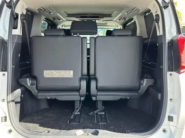 トヨタ アルファード S Cパッケージ 愛媛県 2019(令1)年 2.9万km ホワイトパールクリスタルシャイン 登録時走行距離：28648km/メーカーOP純正ナビ/AM/FM/フルセグTV/DVD/CD/純正後席モニター/サンルーフ/前後ドラレコ/ETC/バックカメラ/デジタルミラー/追従クルコン/レーンキープアシスト/パーキングアシスト/衝突軽減システム/横滑り防止装置/両側パワスラ/電動リアゲート/シートメモリー/ハンドルヒーター/LEDヘッドライト/オートライト/エンジンスタートボタン/スマートキー/純正アルミホイール/純正フロアマット