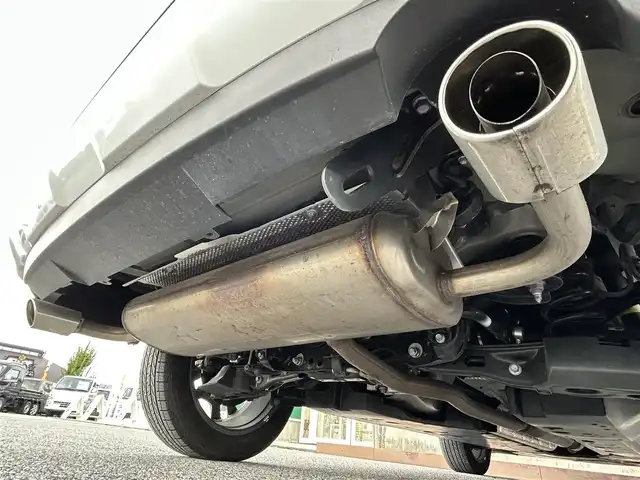 トヨタ ＲＡＶ４ アドベンチャー 滋賀県 2023(令5)年 4.2万km グレーメタリック 4WD(F4)/ワンオーナー/モデリスタジャオスフルエアロ/10.5インチ純正ディスプレイオーディオ/（FM/AM/フルセグ/Bluetooth/USB）/バックカメラ/ETC2.0/デジタルインナーミラー型ドラレコ（ＳＤカード無）/ＴＶキャンセラー/ＴｏｙｏｔａＳａｆｅｔｙＳｅｎｓｅ/・プリクラッシュブレーキアシスト/・パーキングサポートブレーキ（前後方静止物）	/・パーキングサポートブレーキ（後方接近車両）/・ブラインドスポットモニター（ＢＳＭ）/・レーンキープアシスト	/・レーダークルーズコントロール（全車速追従機能付））/・標識検知機能	/運転席・助手席シートヒーター/運転席・助手席シートベンチレーション/シートメモリー/電動格納ミラー/電子パーキング/ブレーキホールド/革巻きステアリング/ステアリングスイッチ/ステアリングヒーター/オートライト/LEDヘッドライト/フロントフォグ/オートマチックハイビーム/フルオートエアコン/プッシュスタート/スマートキー/ルーフレール/車速オートロック