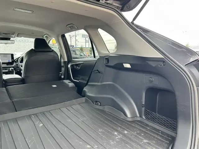 トヨタ ＲＡＶ４ アドベンチャー 滋賀県 2023(令5)年 4.2万km グレーメタリック 4WD(F4)/ワンオーナー/モデリスタジャオスフルエアロ/10.5インチ純正ディスプレイオーディオ/（FM/AM/フルセグ/Bluetooth/USB）/バックカメラ/ETC2.0/デジタルインナーミラー型ドラレコ（ＳＤカード無）/ＴＶキャンセラー/ＴｏｙｏｔａＳａｆｅｔｙＳｅｎｓｅ/・プリクラッシュブレーキアシスト/・パーキングサポートブレーキ（前後方静止物）	/・パーキングサポートブレーキ（後方接近車両）/・ブラインドスポットモニター（ＢＳＭ）/・レーンキープアシスト	/・レーダークルーズコントロール（全車速追従機能付））/・標識検知機能	/運転席・助手席シートヒーター/運転席・助手席シートベンチレーション/シートメモリー/電動格納ミラー/電子パーキング/ブレーキホールド/革巻きステアリング/ステアリングスイッチ/ステアリングヒーター/オートライト/LEDヘッドライト/フロントフォグ/オートマチックハイビーム/フルオートエアコン/プッシュスタート/スマートキー/ルーフレール/車速オートロック