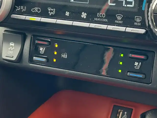 トヨタ ＲＡＶ４ アドベンチャー 滋賀県 2023(令5)年 4.2万km グレーメタリック 4WD(F4)/ワンオーナー/モデリスタジャオスフルエアロ/10.5インチ純正ディスプレイオーディオ/（FM/AM/フルセグ/Bluetooth/USB）/バックカメラ/ETC2.0/デジタルインナーミラー型ドラレコ（ＳＤカード無）/ＴＶキャンセラー/ＴｏｙｏｔａＳａｆｅｔｙＳｅｎｓｅ/・プリクラッシュブレーキアシスト/・パーキングサポートブレーキ（前後方静止物）	/・パーキングサポートブレーキ（後方接近車両）/・ブラインドスポットモニター（ＢＳＭ）/・レーンキープアシスト	/・レーダークルーズコントロール（全車速追従機能付））/・標識検知機能	/運転席・助手席シートヒーター/運転席・助手席シートベンチレーション/シートメモリー/電動格納ミラー/電子パーキング/ブレーキホールド/革巻きステアリング/ステアリングスイッチ/ステアリングヒーター/オートライト/LEDヘッドライト/フロントフォグ/オートマチックハイビーム/フルオートエアコン/プッシュスタート/スマートキー/ルーフレール/車速オートロック