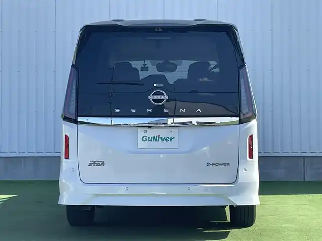 日産 セレナ e－パワー ハイウェイスター V 香川県 2023(令5)年 2.2万km パールⅡ 社外7インチメモリナビ/→ワンセグ/CD/DVD/Bluetooth/iPod/AUX/インテリジェントアラウンドビューモニター/インテリジェントルームミラー/プロパイロット/インテリジェントクルーズコントロール/インテリジェントエマージェンシーブレーキ/インテリジェントLI（車線逸脱防止支援システム）/インテリジェントLDW（車線逸脱警報)/インテリジェントパーキングアシスト/インテリジェントBSI（後側方衝突防止支援システム）/インテリジェントBSW（後側方車両検知警報）/BSM/アダップティブLEDヘッドライト/電子パーキング/オートブレーキホールド/革巻きステアリング/ステアリングリモコン/前後ドライブレコーダー/ビルトインETC/プッシュスタート/キーレス/カラーコード：XKJ
