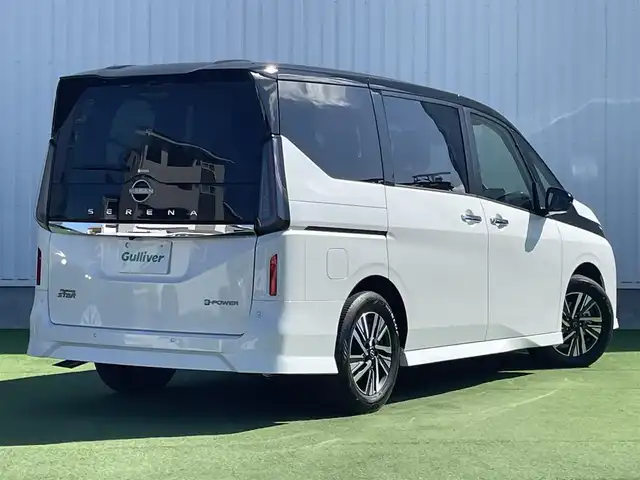 日産 セレナ e－パワー ハイウェイスター V 香川県 2023(令5)年 2.2万km パールⅡ 社外7インチメモリナビ/→ワンセグ/CD/DVD/Bluetooth/iPod/AUX/インテリジェントアラウンドビューモニター/インテリジェントルームミラー/プロパイロット/インテリジェントクルーズコントロール/インテリジェントエマージェンシーブレーキ/インテリジェントLI（車線逸脱防止支援システム）/インテリジェントLDW（車線逸脱警報)/インテリジェントパーキングアシスト/インテリジェントBSI（後側方衝突防止支援システム）/インテリジェントBSW（後側方車両検知警報）/BSM/アダップティブLEDヘッドライト/電子パーキング/オートブレーキホールド/革巻きステアリング/ステアリングリモコン/前後ドライブレコーダー/ビルトインETC/プッシュスタート/キーレス/カラーコード：XKJ