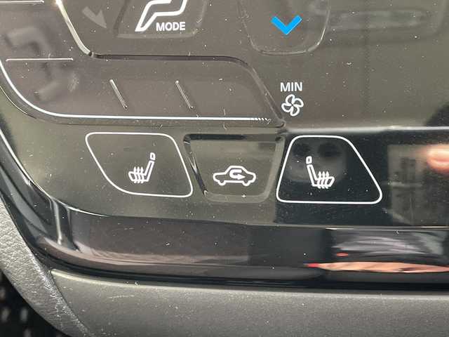 三菱 ｅＫクロススペース G プラスエディション 愛知県 2021(令3)年 1.5万km Ｌグリーン オーディオ/全方位カメラ/両側パワースライドドア/シートヒーター/バックカメラ/コーナーセンサー/純正アルミホイール/ETC/LEDヘッドライト/衝突軽減システム/CD/ダウンヒルアシストコントロール/ステアリングスイッチ/スマートキー/プッシュスタート