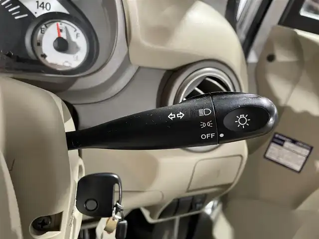 スズキ アルト F 青森県 2012(平24)年 2.6万km シルキーシルバーメタリック AIS評価4点/4WD/5速MT/純正オーディオ/【AM/FM/CD】/純正フロアマット/ヘッドライトレベライザー/ドアバイザー/取扱説明書/保証書