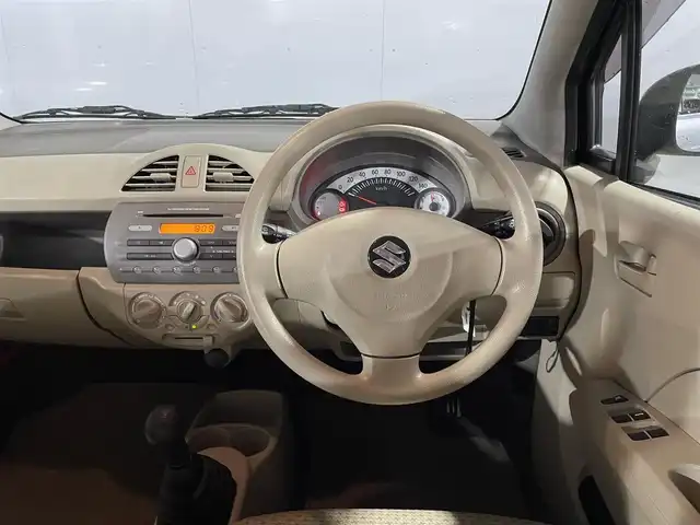 スズキ アルト F 青森県 2012(平24)年 2.6万km シルキーシルバーメタリック AIS評価4点/4WD/5速MT/純正オーディオ/【AM/FM/CD】/純正フロアマット/ヘッドライトレベライザー/ドアバイザー/取扱説明書/保証書