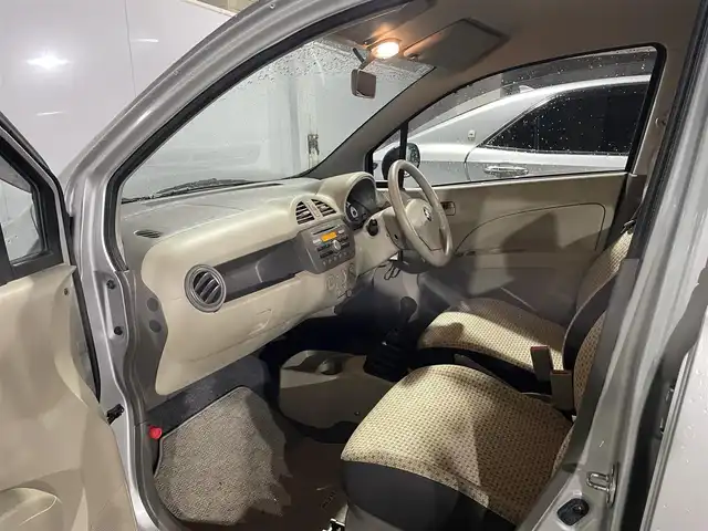 スズキ アルト F 青森県 2012(平24)年 2.6万km シルキーシルバーメタリック AIS評価4点/4WD/5速MT/純正オーディオ/【AM/FM/CD】/純正フロアマット/ヘッドライトレベライザー/ドアバイザー/取扱説明書/保証書